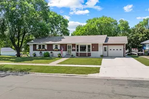 409 N Monroe St, Minneota, MN 56264 - Photo 63