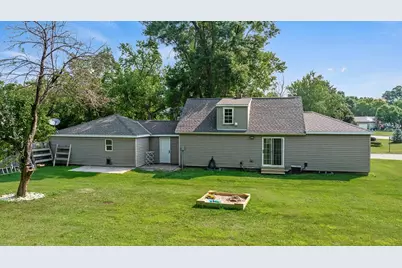 218 Grant Street S, Lake Benton, MN 56149 - Photo 11