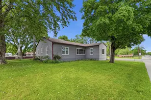 901 31st Ave N, Saint Cloud, MN 56303 - Photo 3