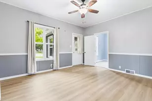 37 Rowland St, Tracy, MN 56175 - Photo 9