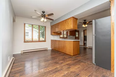 300 E Raven Street, Belle Plaine, MN 56011 - Photo 7