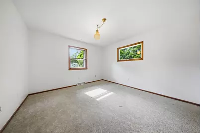 709 N Fremont Street, River Falls, WI 54022 - Photo 11