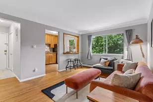 656 Ashland Ave, Saint Paul, MN 55104 - Photo 3