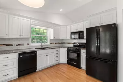 6522 Gray Fox Curve, Chanhassen, MN 55317 - Photo 3