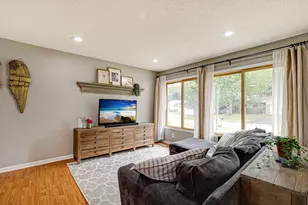 7572 Carillon Plaza W, Woodbury, MN 55125 - Photo 7