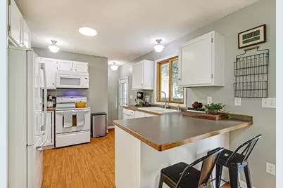 7572 Carillon Plaza W, Woodbury, MN 55125 - Photo 11