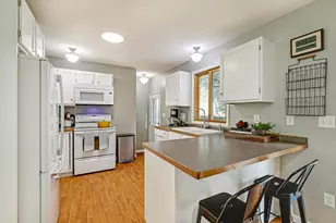 7572 Carillon Plaza W, Woodbury, MN 55125 - Photo 11