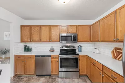 7639 Nicholas Way, Chanhassen, MN 55317 - Photo 5