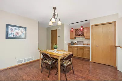 7639 Nicholas Way, Chanhassen, MN 55317 - Photo 7