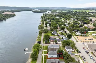 118 Lawrence Blvd E, Wabasha, MN 55981 - Photo 1