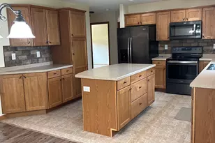 317 Oak Hills Dr, Detroit Lakes, MN 56501 - Photo 7