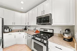 15742 Frisian Ln, Apple Valley, MN 55124 - Photo 9