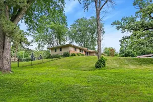 2300 Oakwood Dr, Burnsville, MN 55306 - Photo 61