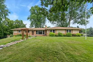 2300 Oakwood Dr, Burnsville, MN 55306 - Photo 3