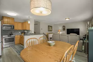 10664 Ironwood Ct, Woodbury, MN 55129 - Photo 11