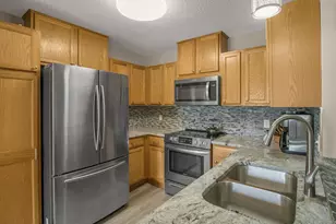 10664 Ironwood Ct, Woodbury, MN 55129 - Photo 15