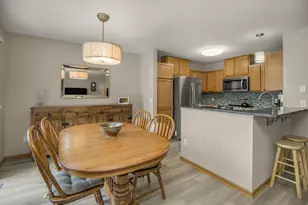 10664 Ironwood Ct, Woodbury, MN 55129 - Photo 9