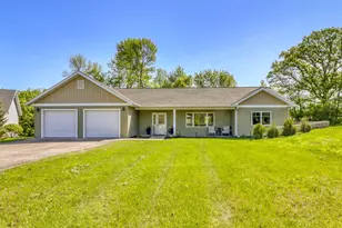 1190 Bayridge Dr, Detroit Lakes, MN 56501 - Photo 1