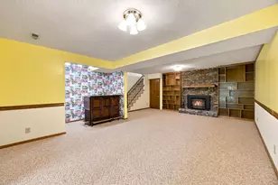 631 Transit Ave W, Roseville, MN 55113 - Photo 21