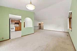631 Transit Ave W, Roseville, MN 55113 - Photo 9