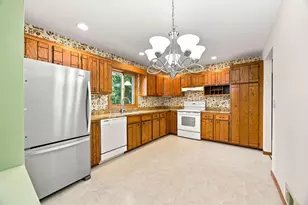 631 Transit Ave W, Roseville, MN 55113 - Photo 11