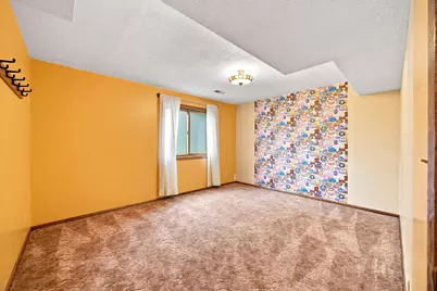 631 Transit Avenue W, Roseville, MN 55113 - Photo 13