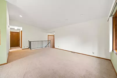 631 Transit Avenue W, Roseville, MN 55113 - Photo 5