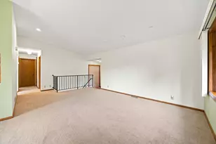 631 Transit Ave W, Roseville, MN 55113 - Photo 5
