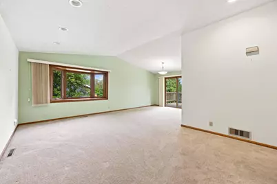 631 Transit Avenue W, Roseville, MN 55113 - Photo 7