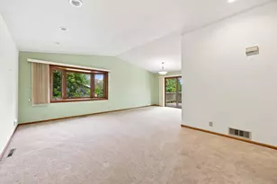 631 Transit Ave W, Roseville, MN 55113 - Photo 7