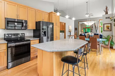 702 Crescent Curve, White Bear Township, MN 55127 - Photo 13