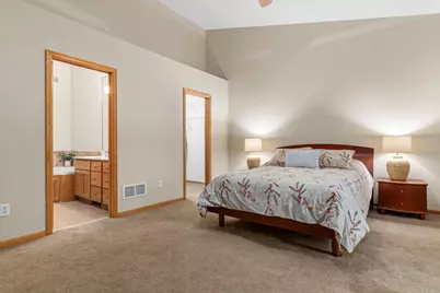 702 Crescent Curve, White Bear Township, MN 55127 - Photo 17