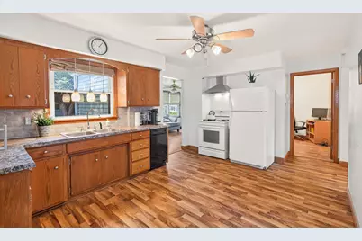 213 14th Avenue S, South Saint Paul, MN 55075 - Photo 9