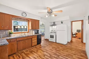 213 14th Ave S, South Saint Paul, MN 55075 - Photo 9