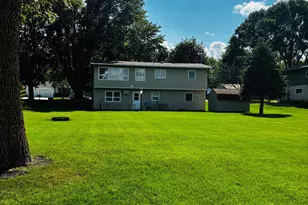 765 Des Moines Dr, Windom, MN 56101 - Photo 5