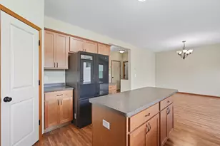 11333 Ivywood Trail, Woodbury, MN 55129 - Photo 13