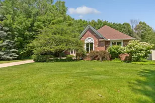 704 Legacy Ct, Faribault, MN 55021 - Photo 3