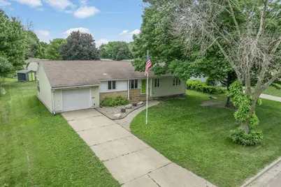 1013 5th Street S, Saint James, MN 56081 - Photo 5