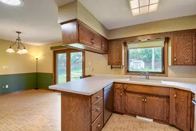 383 Belmont Lane E, Maplewood, MN 55117 - Photo 11
