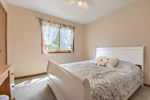 383 Belmont Ln E, Maplewood, MN 55117 - Photo 15