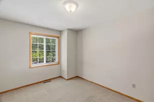 18231 Warbler Ln, Eden Prairie, MN 55346 - Photo 17