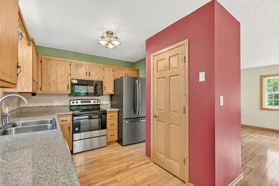 2444 Melody Street SE, Rochester, MN 55904 - Photo 11