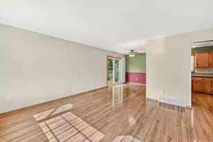 2444 Melody St SE, Rochester, MN 55904 - Photo 9