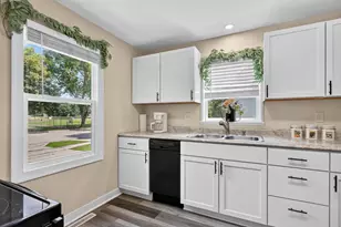 1408 Elm St, Alexandria, MN 56308 - Photo 7