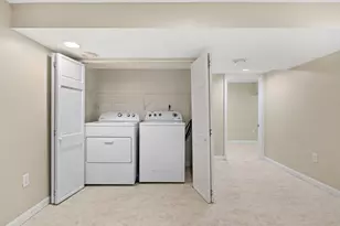 749 Cottage Ave W, Saint Paul, MN 55117 - Photo 25