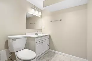749 Cottage Ave W, Saint Paul, MN 55117 - Photo 29
