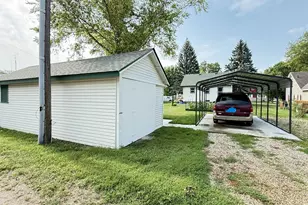 335 E Schlieman Ave, Appleton, MN 56208 - Photo 9
