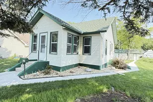 335 E Schlieman Ave, Appleton, MN 56208 - Photo 3
