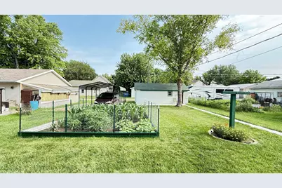 335 E Schlieman Avenue, Appleton, MN 56208 - Photo 7