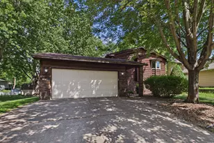 9194 Goldenrod Ln N, Maple Grove, MN 55369 - Photo 3